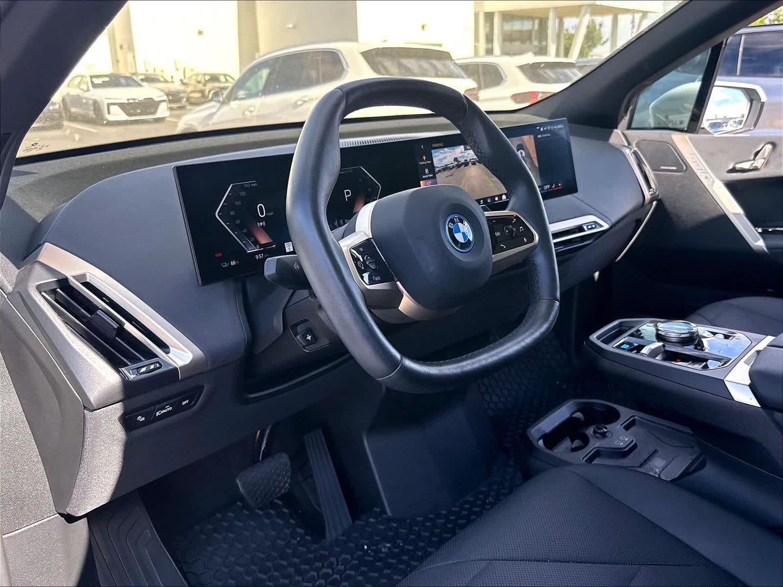 Used 2024 BMW iX xDrive50 w/ Convenience Package AWD/4WD image 17