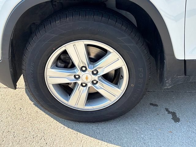 Used 2020 Chevrolet Trax LT w/ LT Convenience Package AWD/4WD image 10