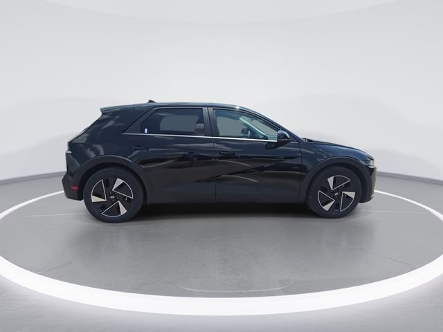 New 2025 Hyundai Ioniq 5 SE image 9