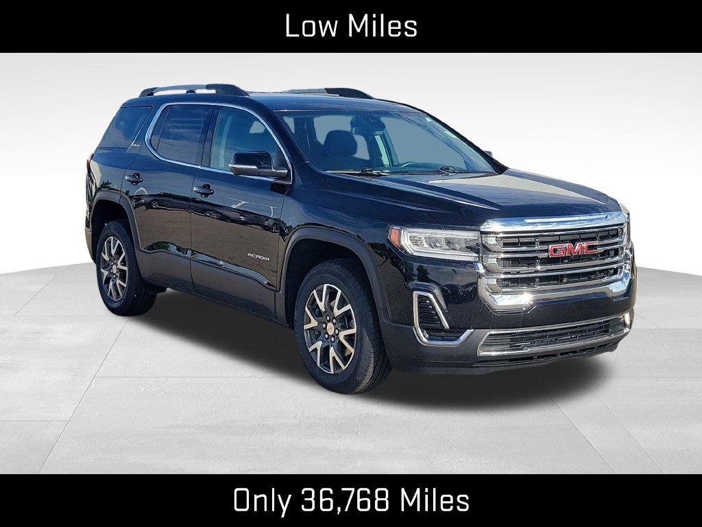 Used 2023 GMC Acadia SLE w/ Driver Convenience Package FWD image 2