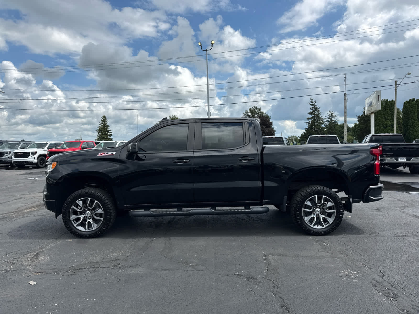 Used 2022 Chevrolet Silverado 1500 RST w/ True North Edition Plus AWD/4WD image 2