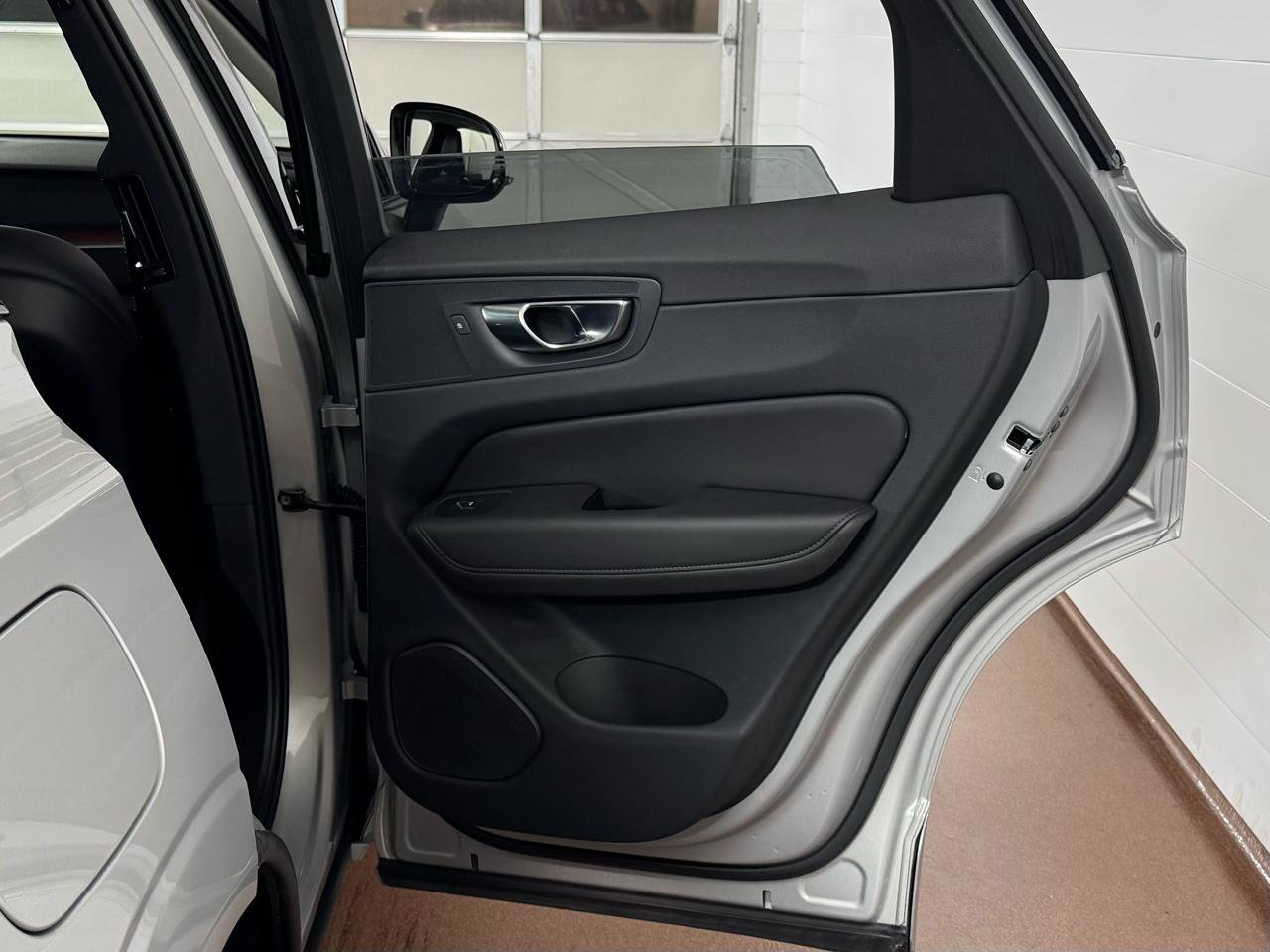 Used 2023 Volvo XC60 T8 Plus w/ Climate Package image 41