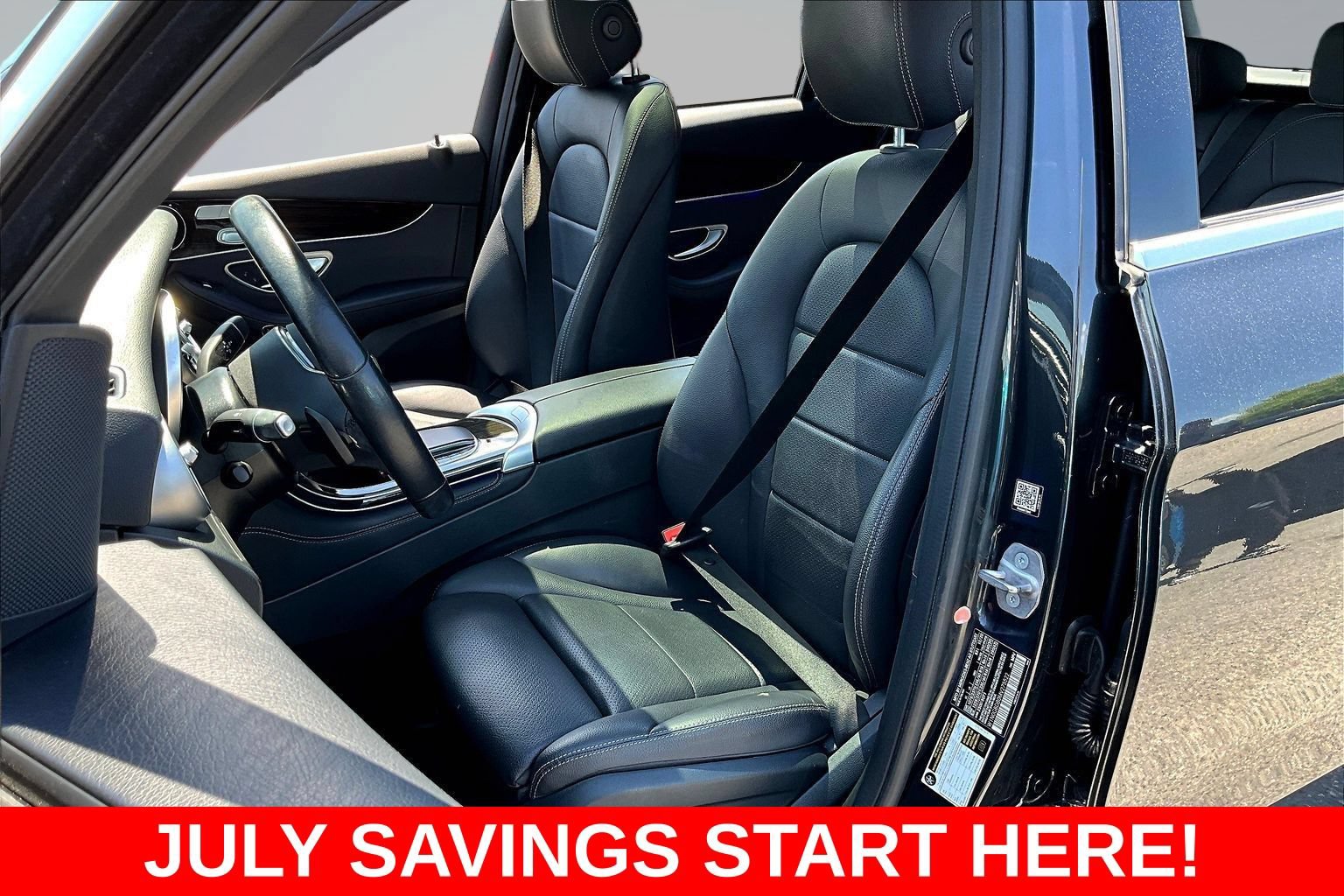 Used 2021 Mercedes-Benz GLC 300 w/ Premium Package image 26