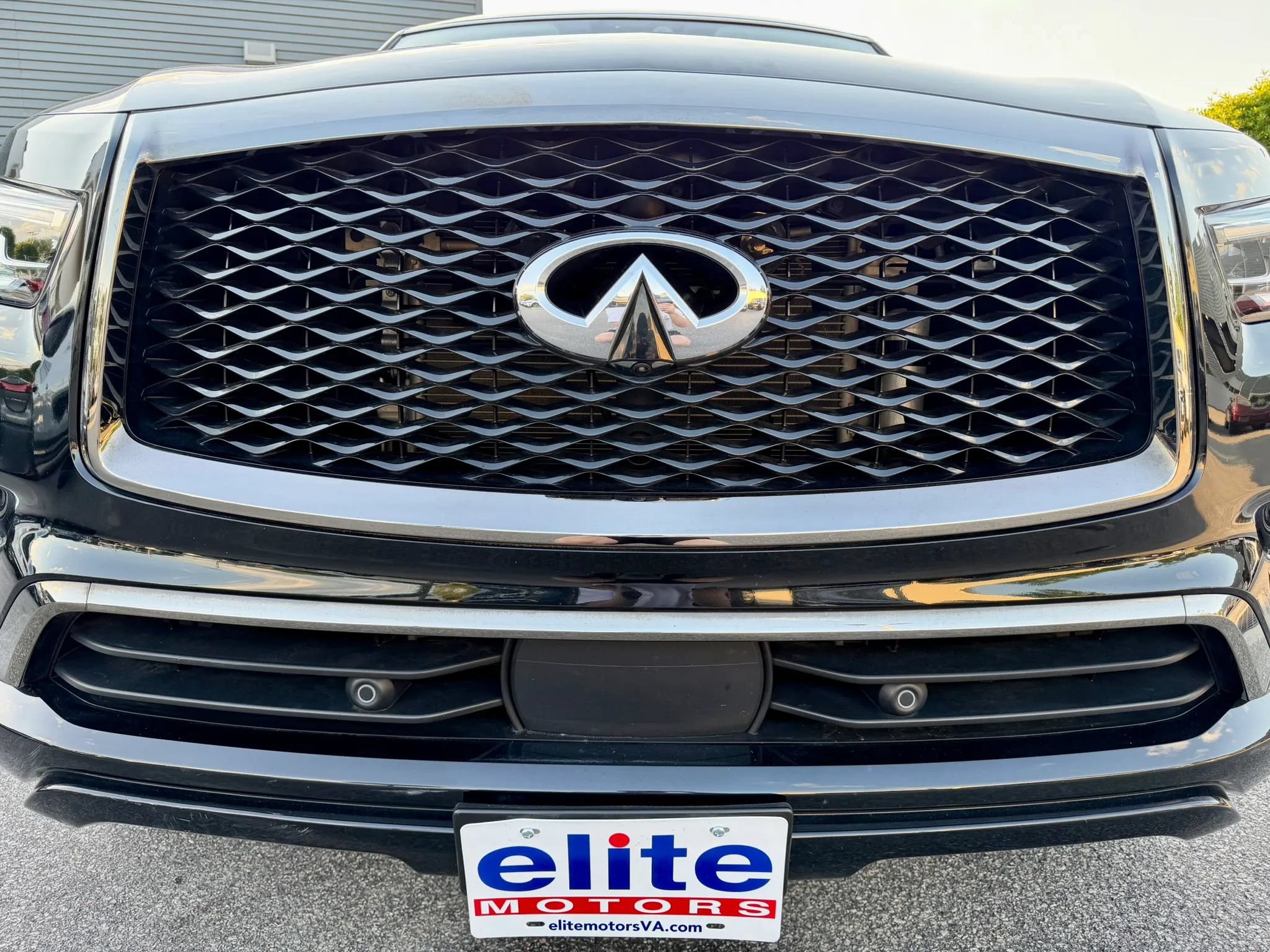 Used 2024 INFINITI QX80 Premium Select w/ Cargo Package AWD/4WD image 12