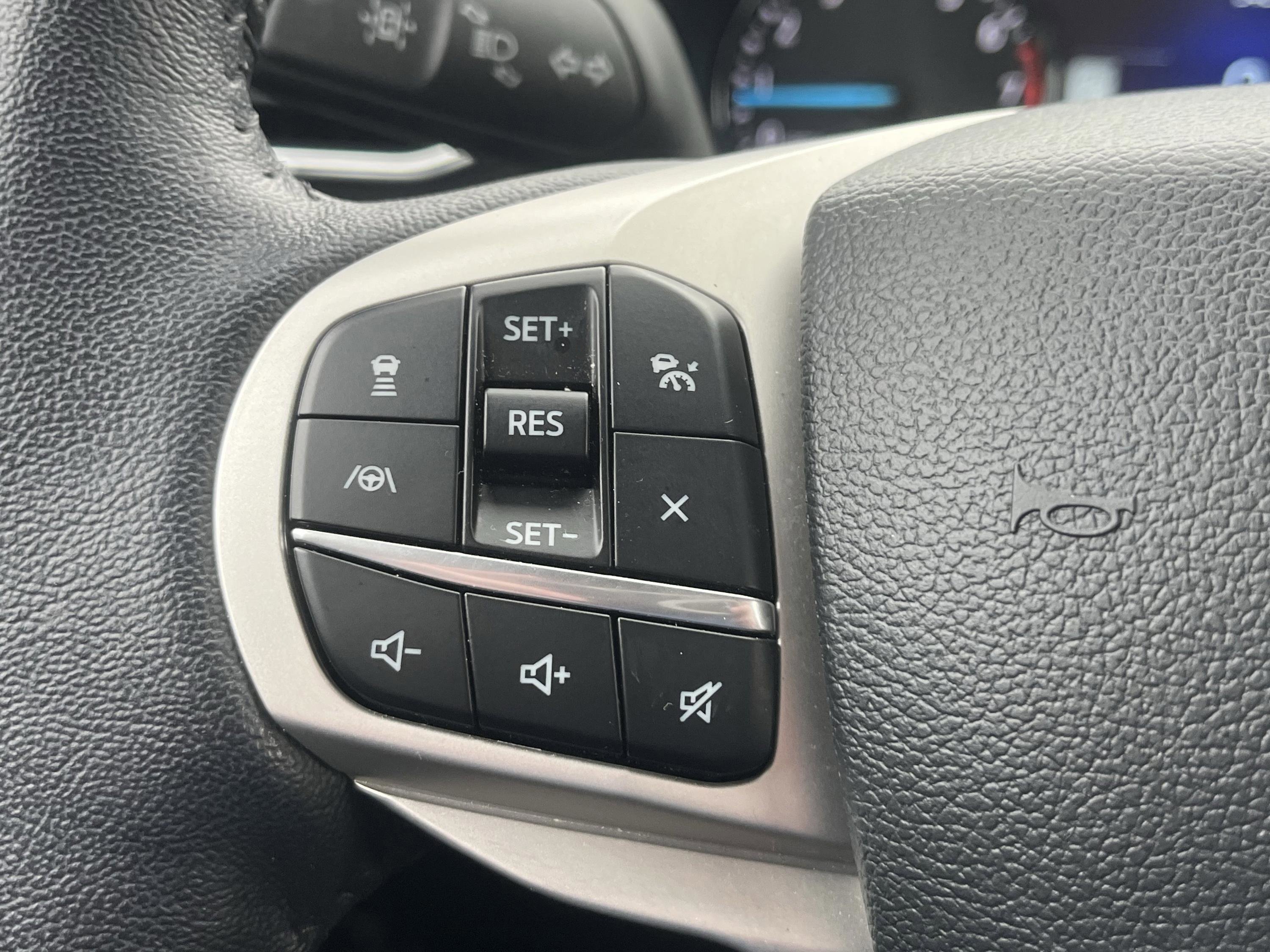 Certified 2023 Ford Explorer XLT w/ Equipment Group 202A image 17