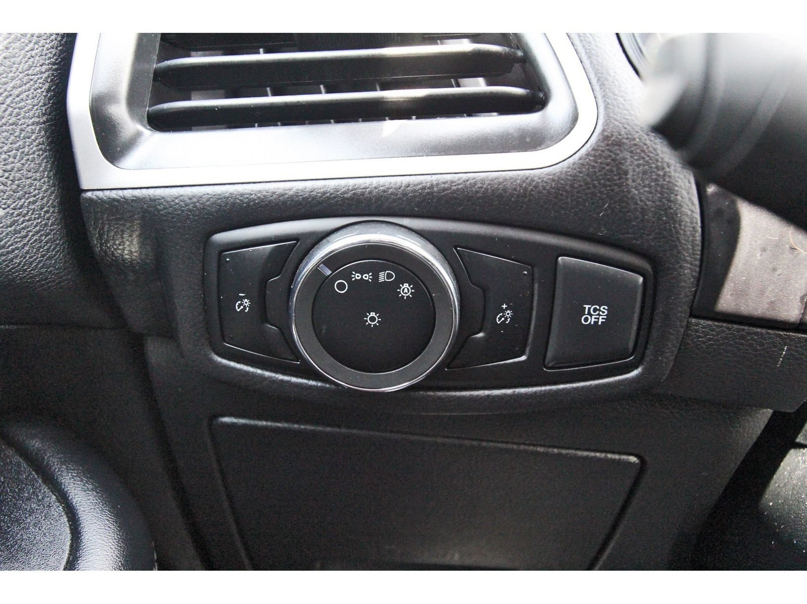 Used 2024 Ford Edge SEL AWD/4WD image 19