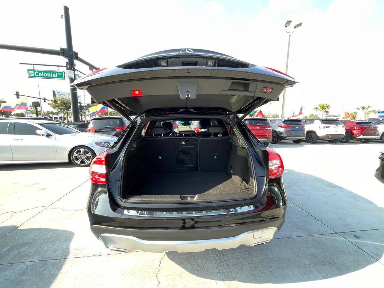Used 2019 Mercedes-Benz GLA 250 4MATIC image 12