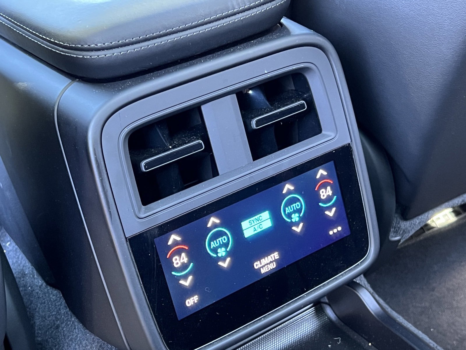 Certified 2025 Porsche Taycan image 17