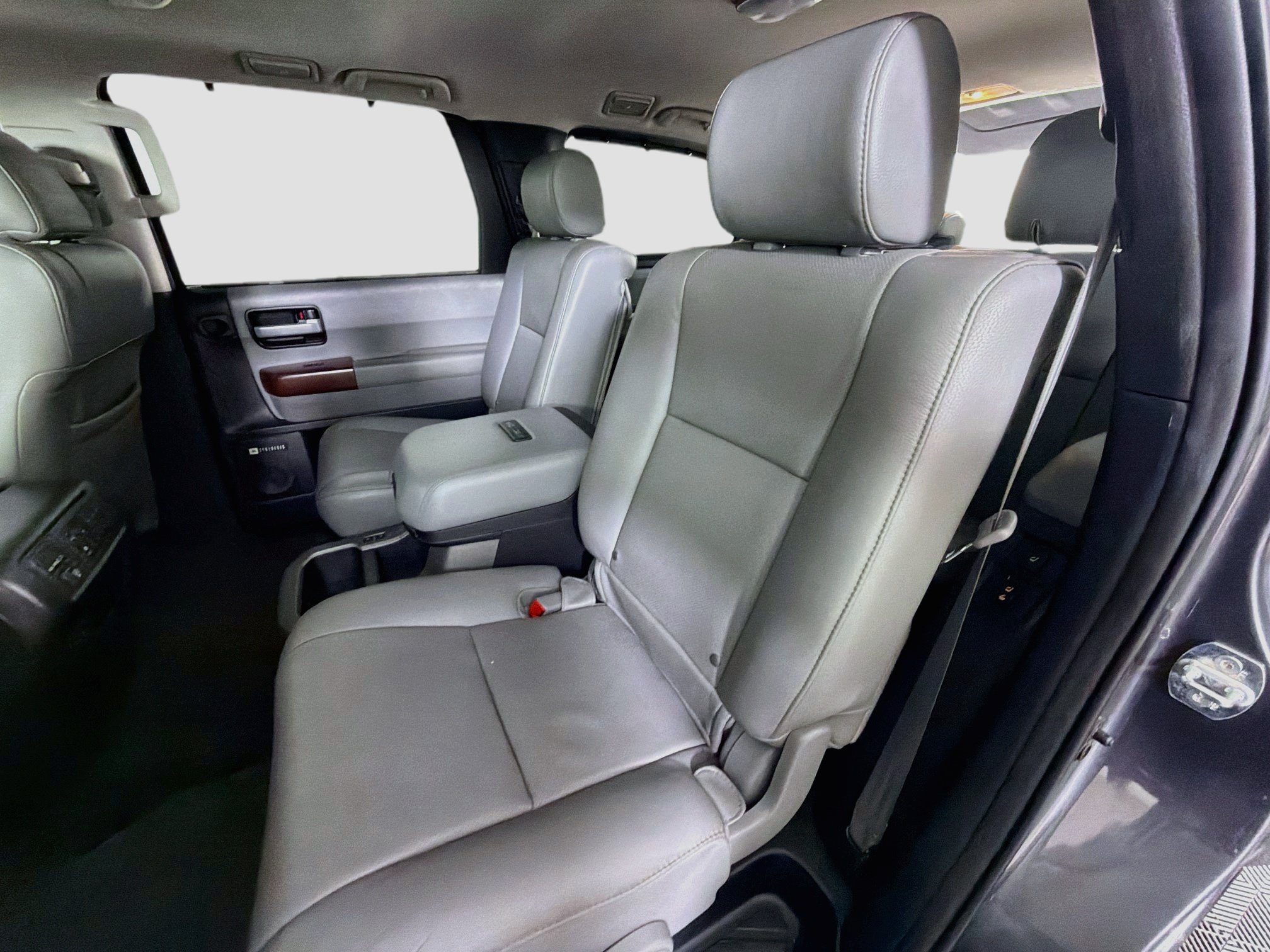 Used 2014 Toyota Sequoia Platinum AWD/4WD image 29