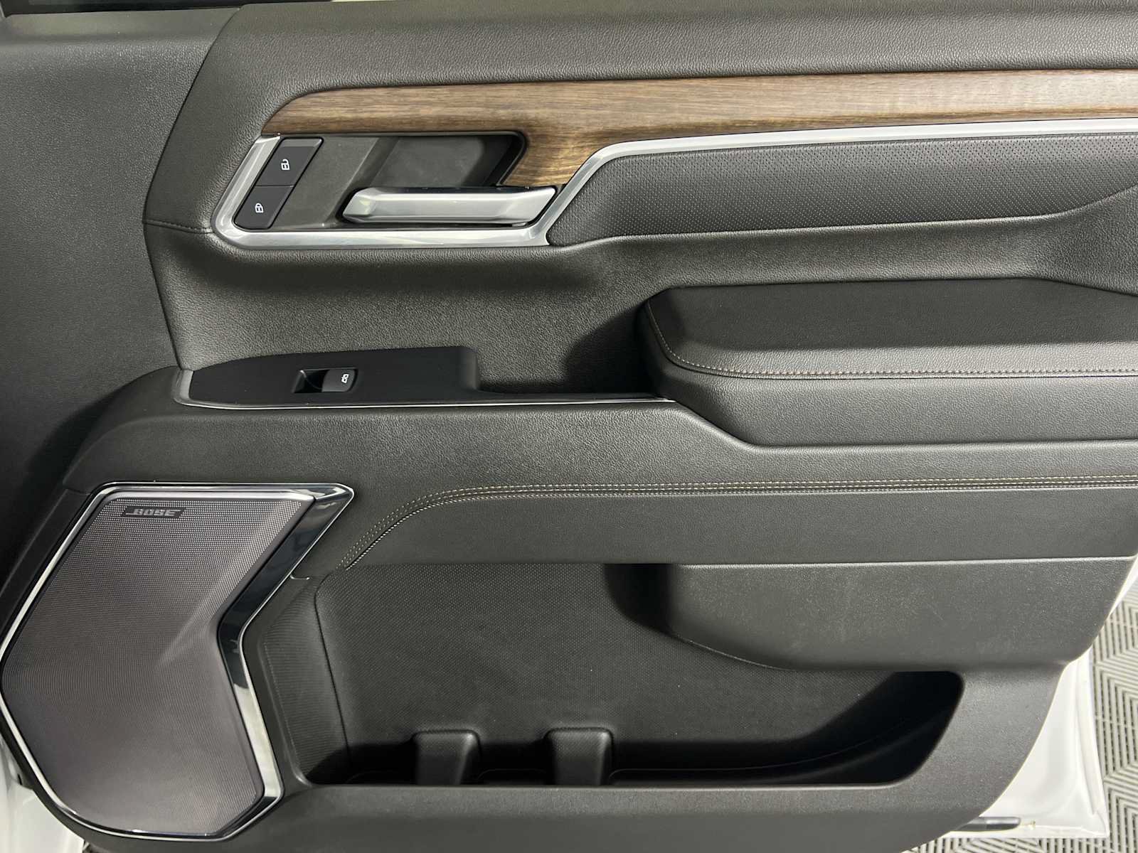Used 2024 Chevrolet Silverado 2500 High Country w/ LPO, Dark Essentials Package AWD/4WD image 18