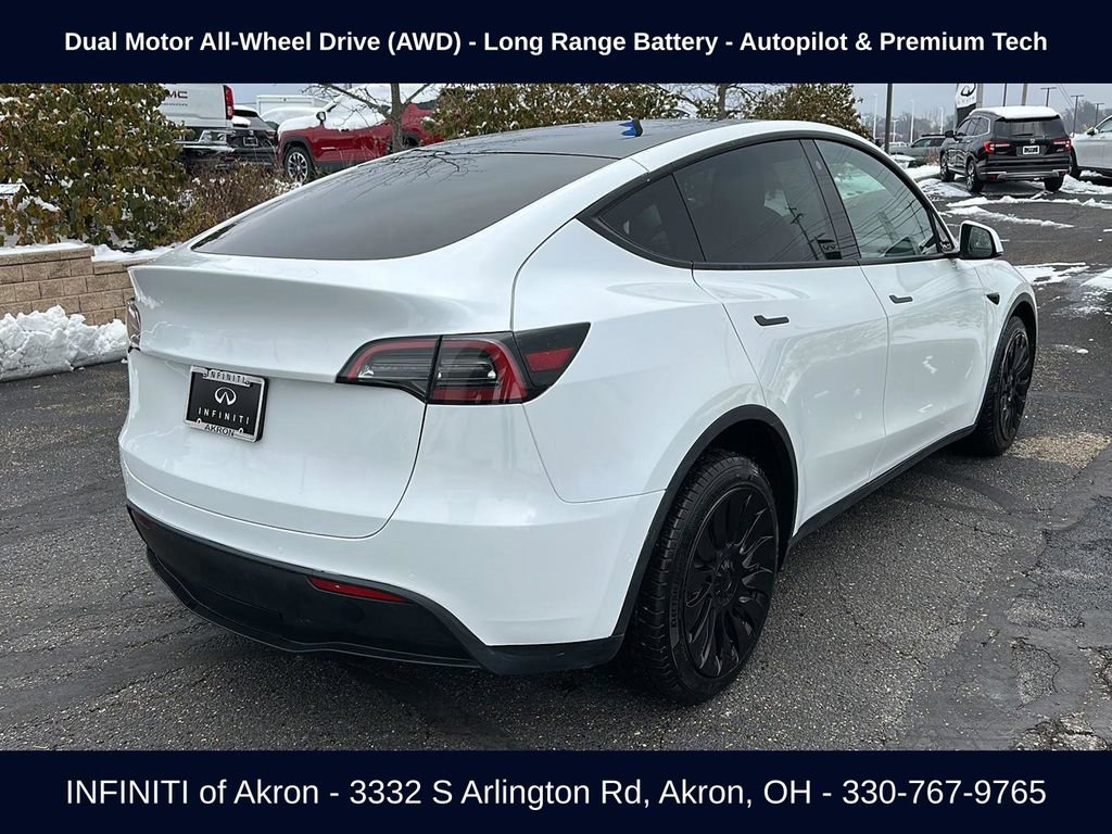 Used 2022 Tesla Model Y Long Range image 12