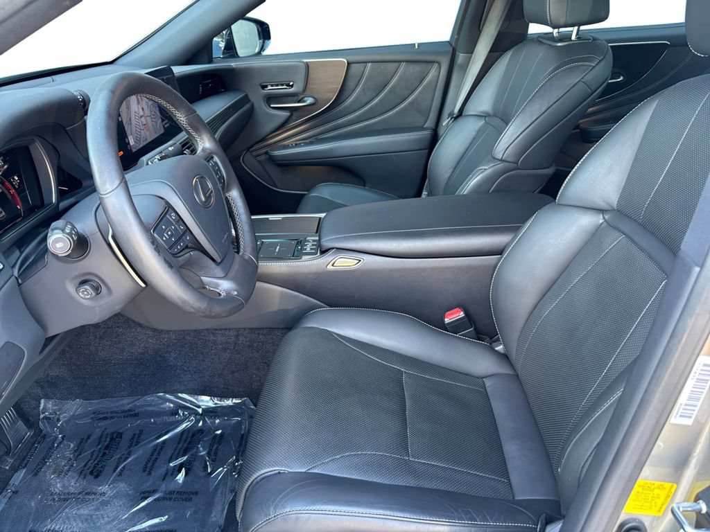 Used 2021 Lexus LS 500 RWD image 10
