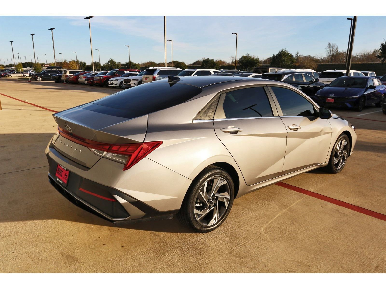 Certified 2025 Hyundai Elantra SEL image 9