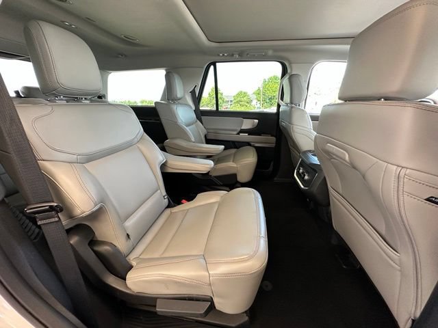 Certified 2025 Ford Expedition Active AWD/4WD image 26
