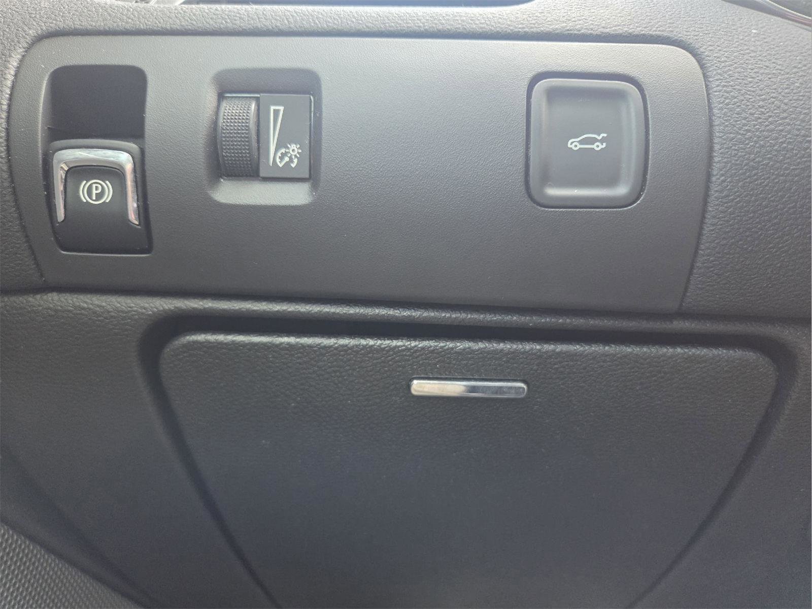 Used 2018 Chevrolet Impala LT image 19