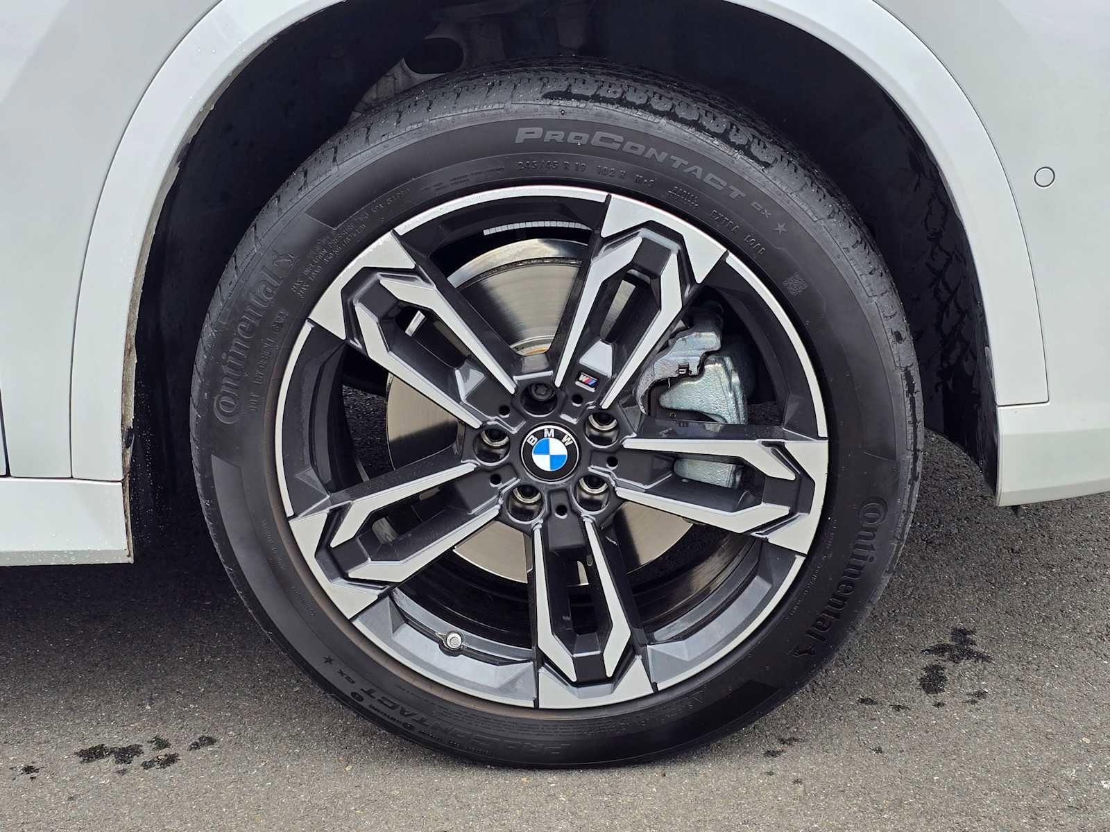 Used 2023 BMW X1 xDrive28i w/ Premium Package AWD/4WD image 9