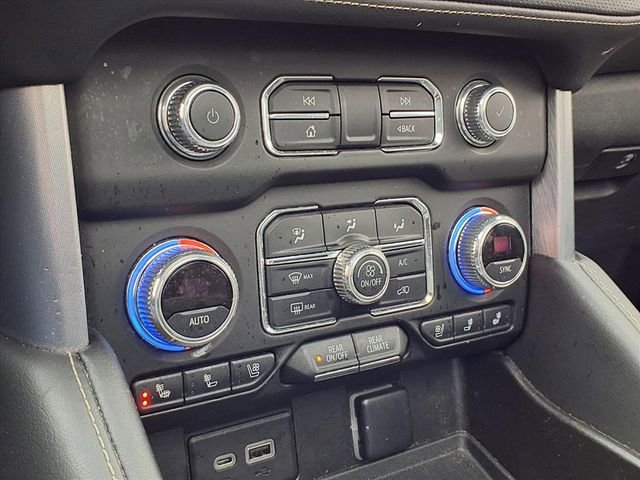 Used 2022 GMC Yukon SLT w/ SLT Premium Package image 13