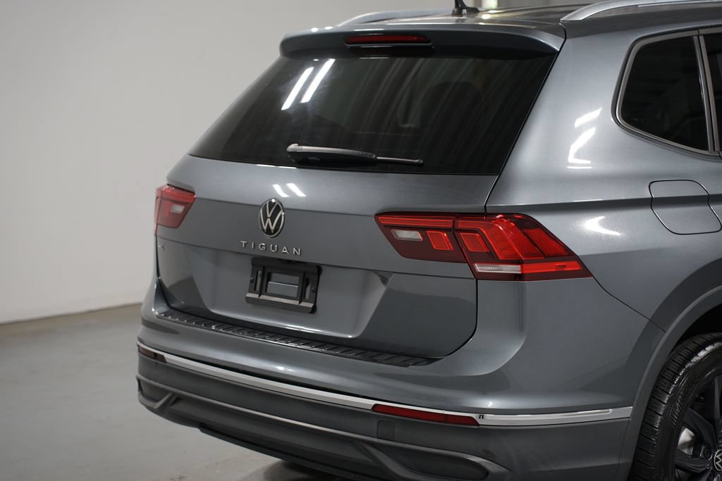 Used 2022 Volkswagen Tiguan SE FWD image 9
