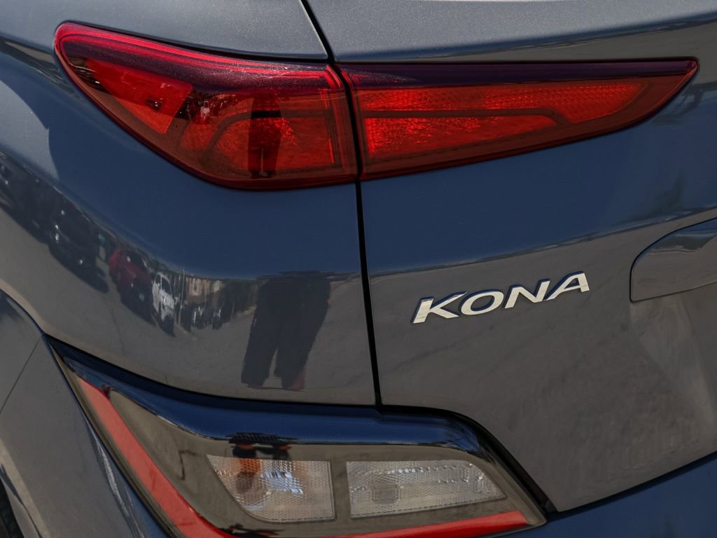 Used 2023 Hyundai Kona SE w/ Cargo Package image 7