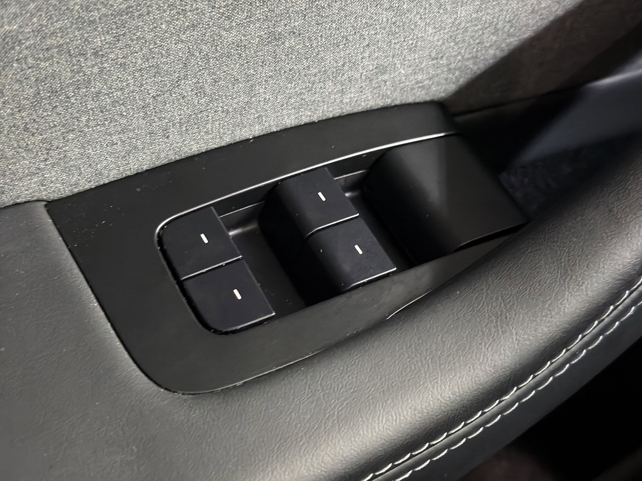 Used 2025 Tesla Model 3 Long Range RWD image 12