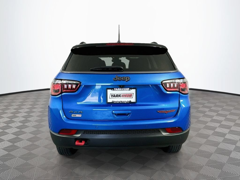 Used 2022 Jeep Compass Trailhawk AWD/4WD image 9