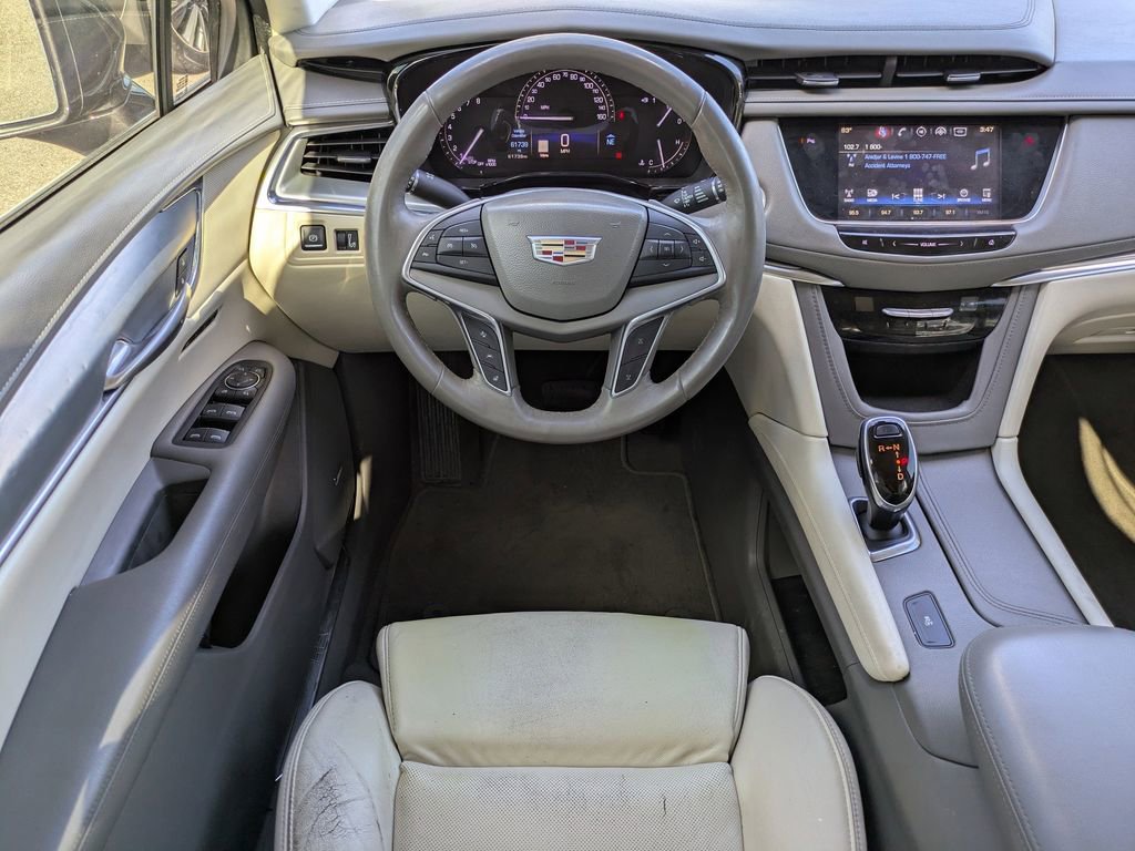 Used 2017 Cadillac XT5 Luxury w/ Driver Awareness Package image 17