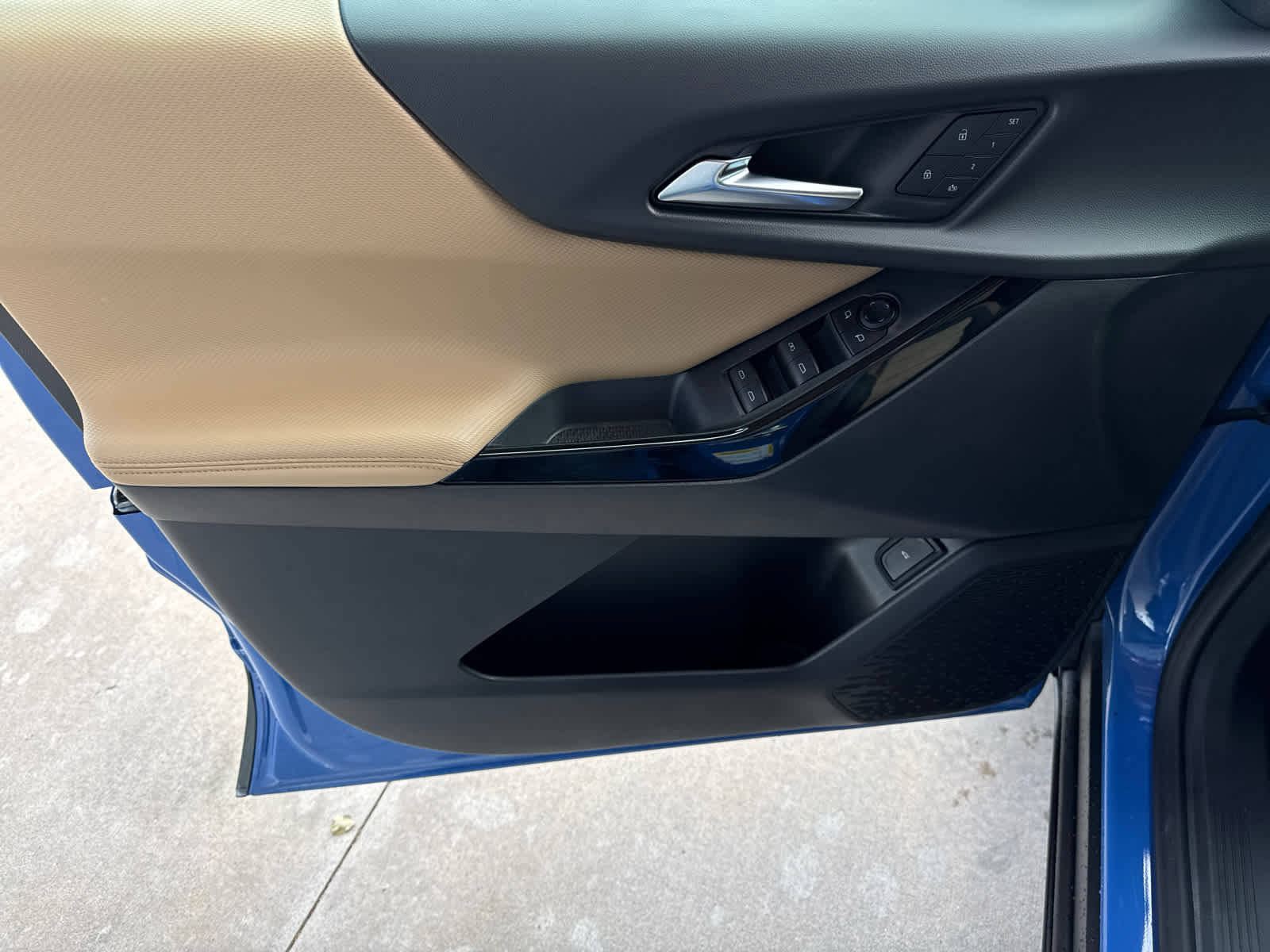 New 2026 Chevrolet Equinox ACTIV w/ Convenience Package III image 10