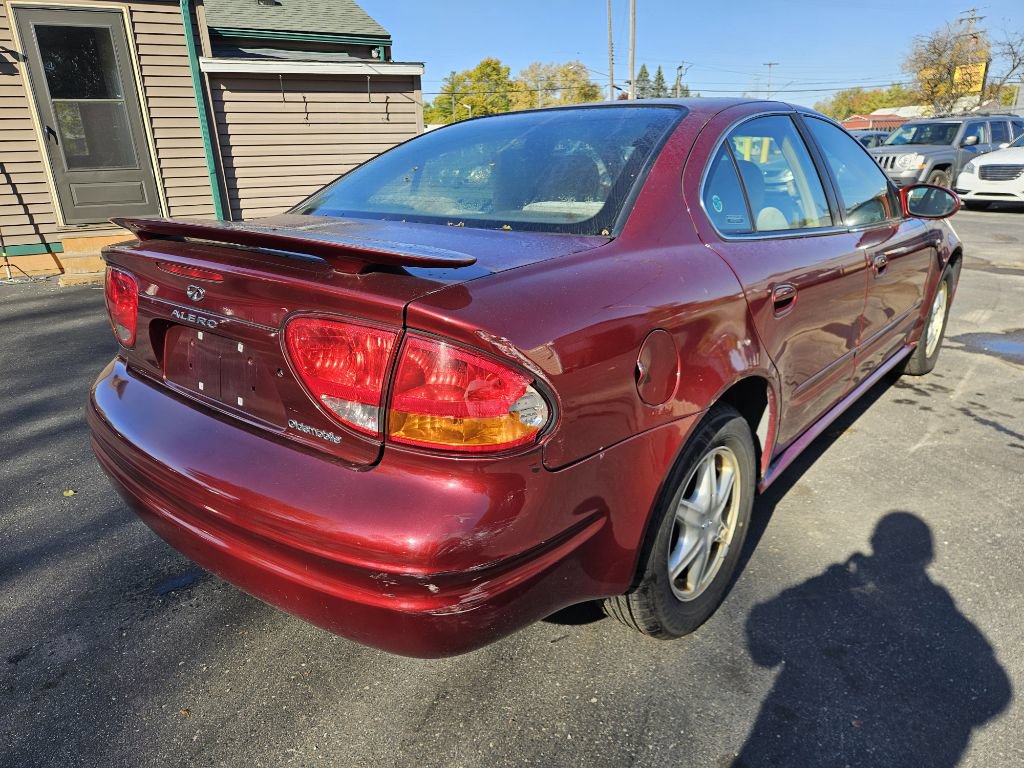 Used 2002 Oldsmobile Alero GL w/ Sun & Sound Pkg FWD image 10