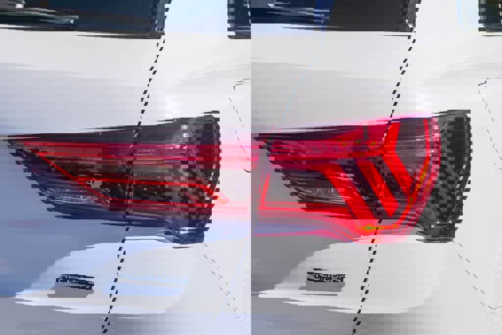 Used 2023 Audi Q3 2.0T Premium w/ Convenience Package image 10