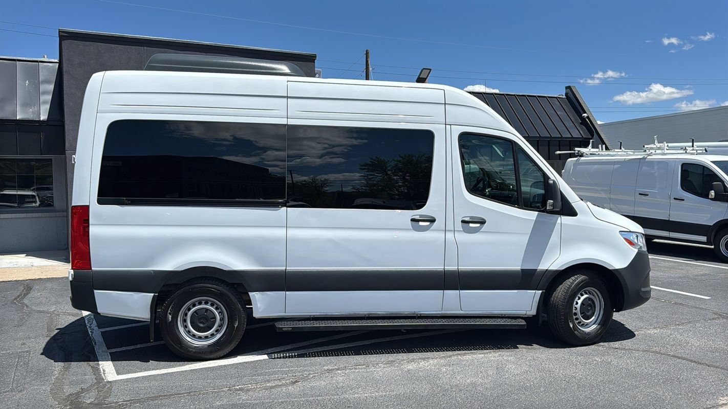 Used 2024 Mercedes-Benz Sprinter 2500 image 2