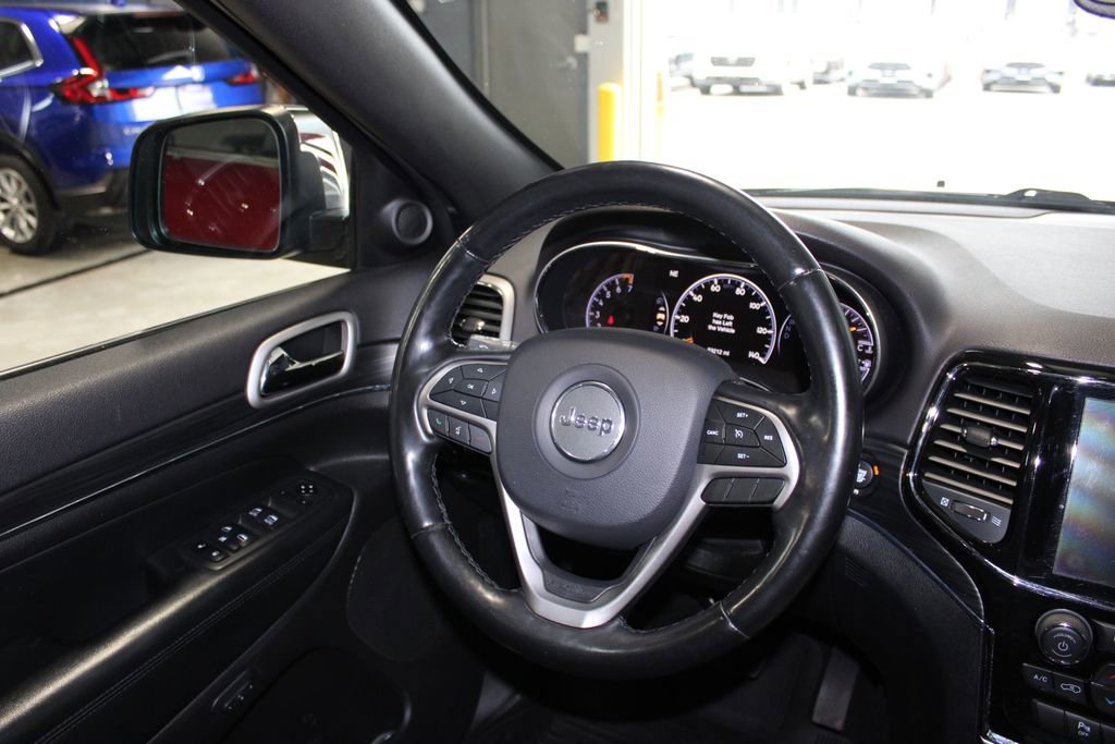 Used 2020 Jeep Grand Cherokee Limited AWD/4WD image 24