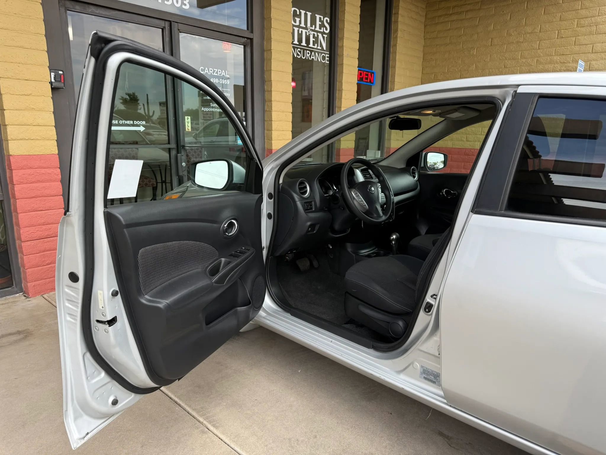 Used 2015 Nissan Versa SV image 15