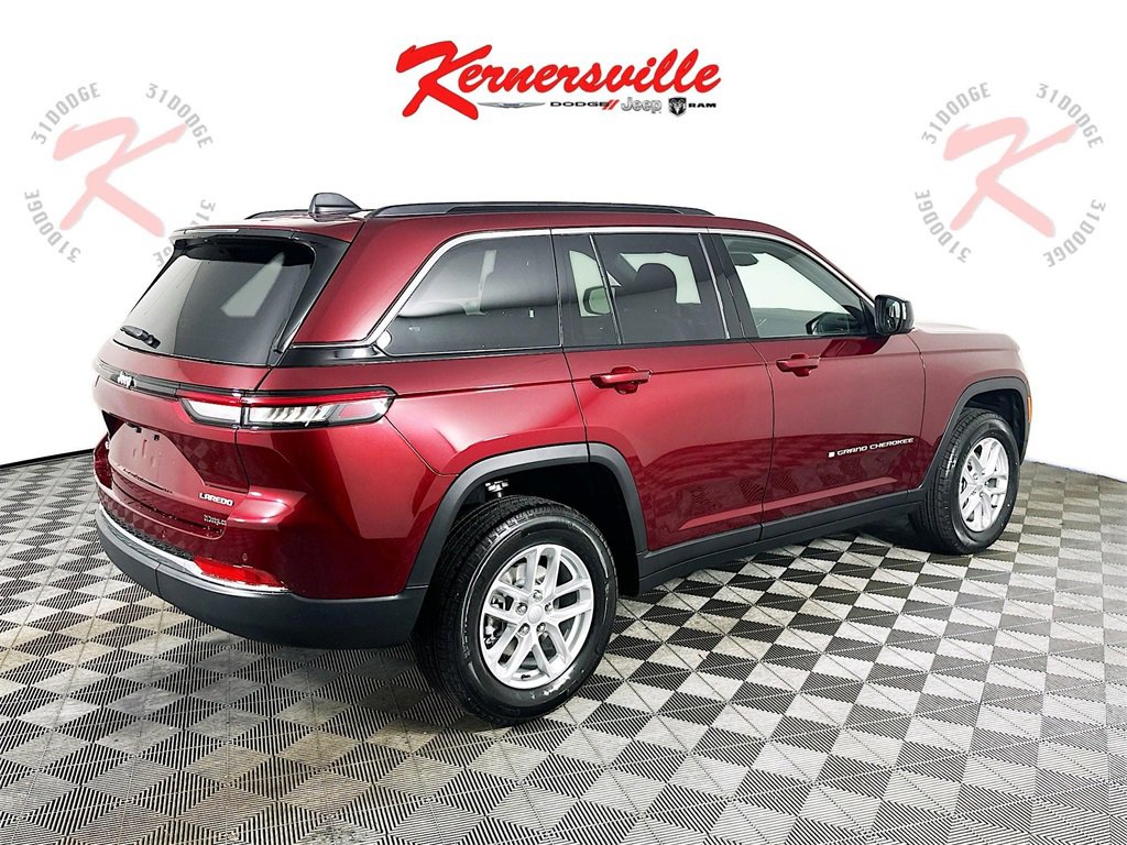 New 2025 Jeep Grand Cherokee Laredo X image 7