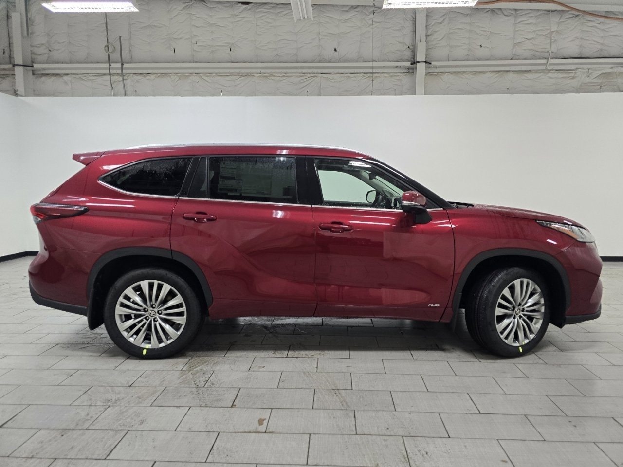 New 2026 Toyota Highlander Platinum image 17