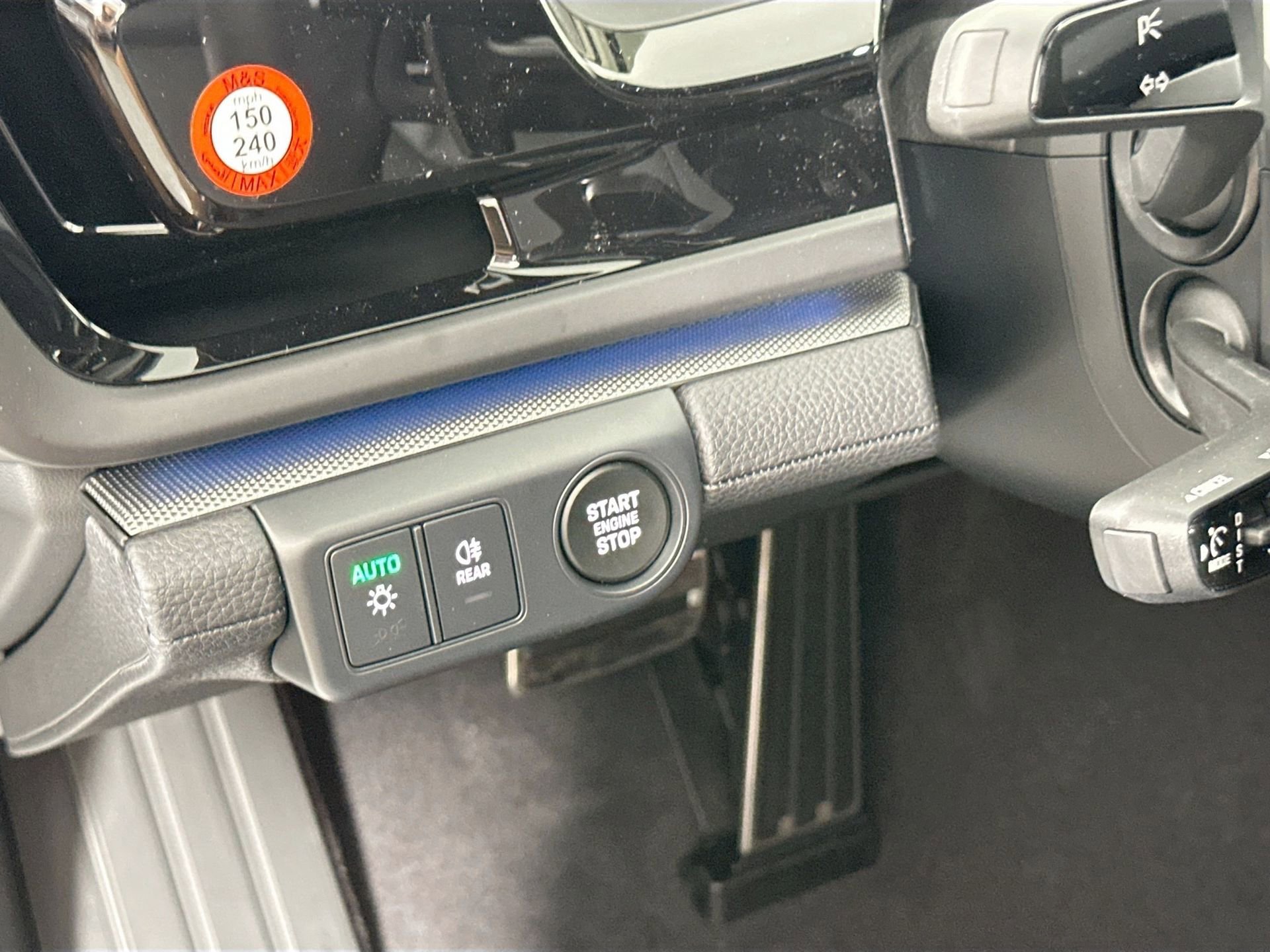 Certified 2025 Porsche Panamera 4 image 34