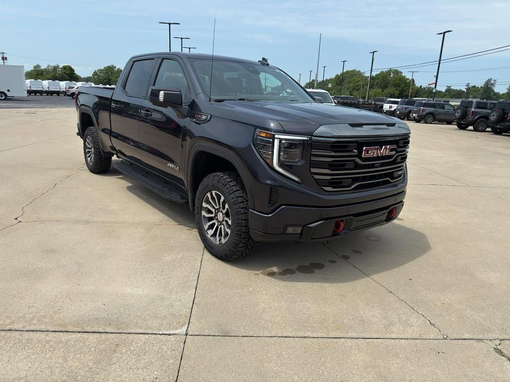 Used 2023 GMC Sierra 1500 AT4 w/ AT4 Preferred Package image 8