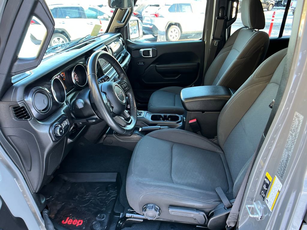 Used 2022 Jeep Wrangler Unlimited Sport image 9