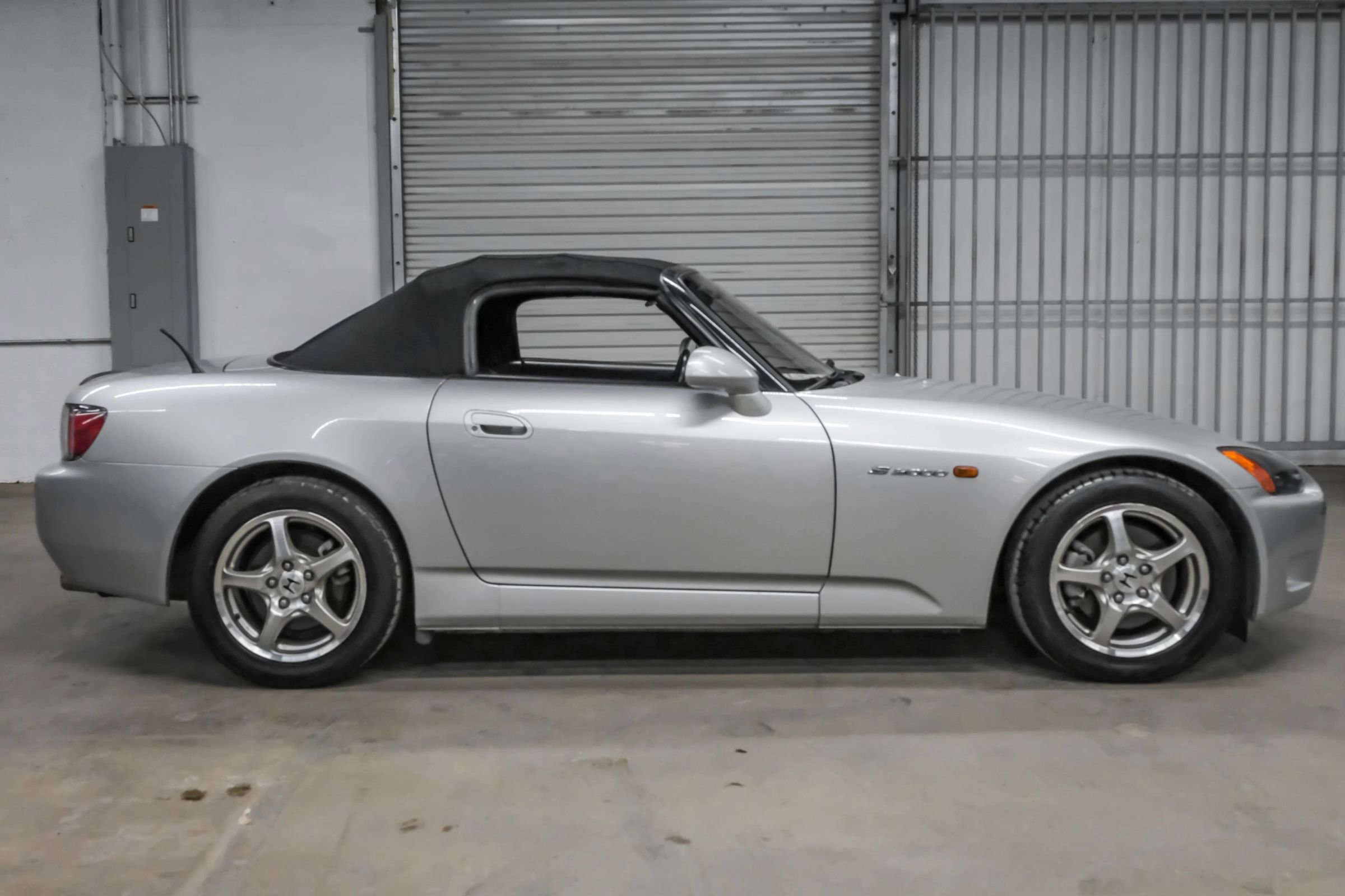 Used 2003 Honda S2000 image 7