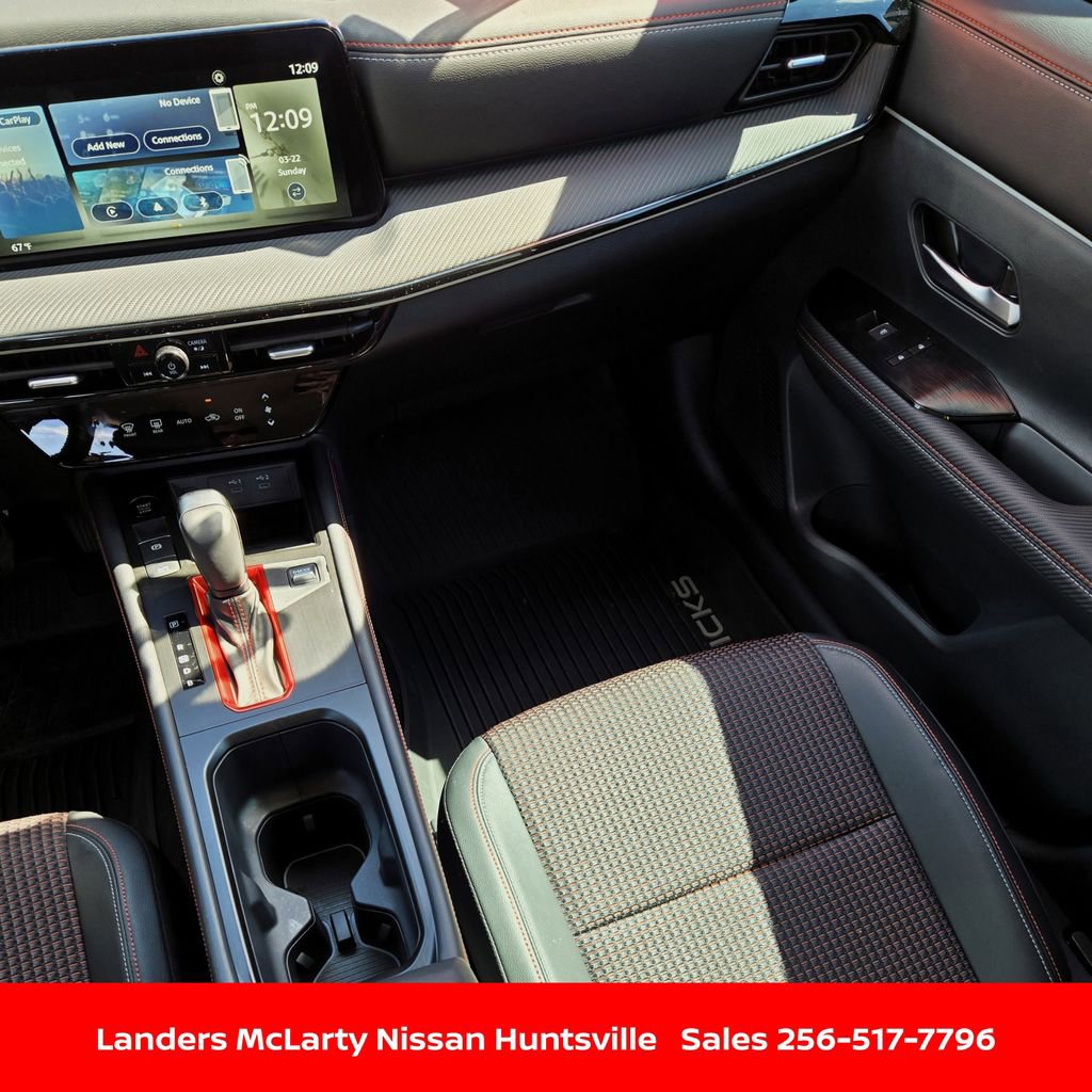 Used 2025 Nissan Kicks SR w/ Illumination Package image 16