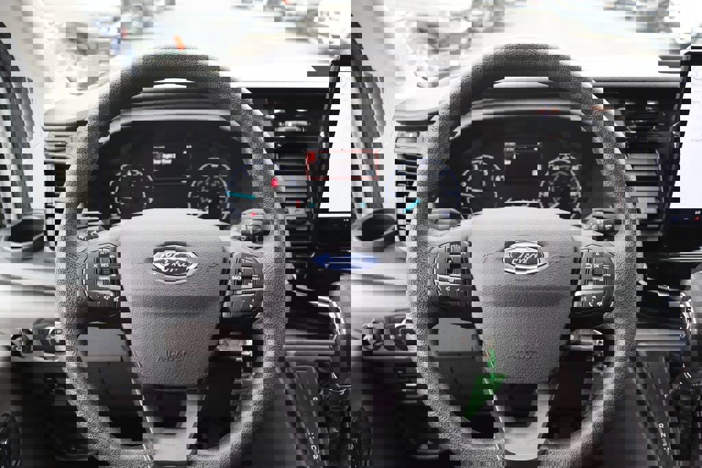 Used 2023 Ford Transit 350 XLT image 14