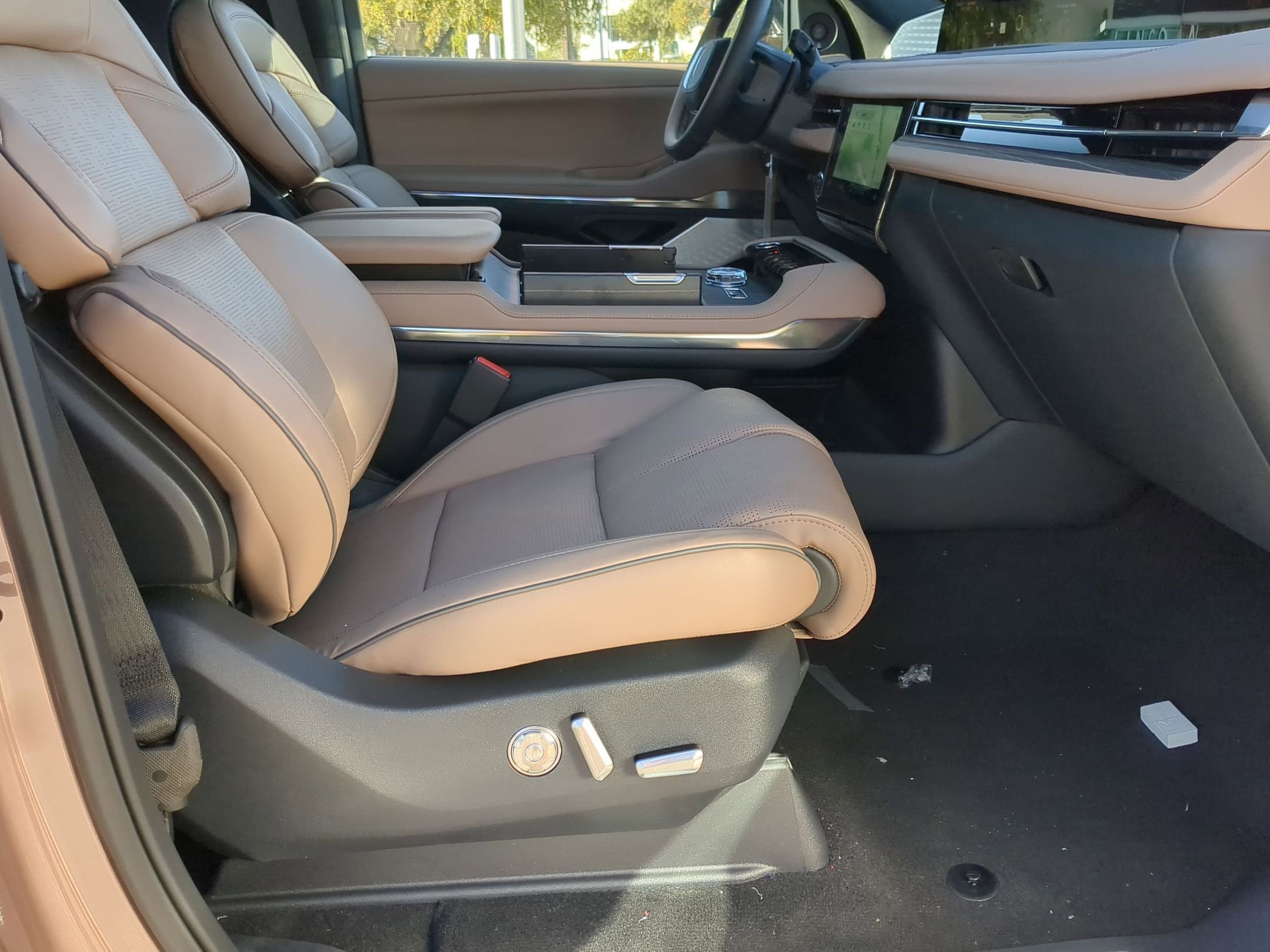 New 2025 Lincoln Navigator L Black Label image 24