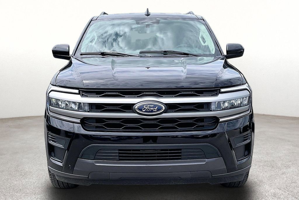 Used 2024 Ford Expedition XLT RWD image 5