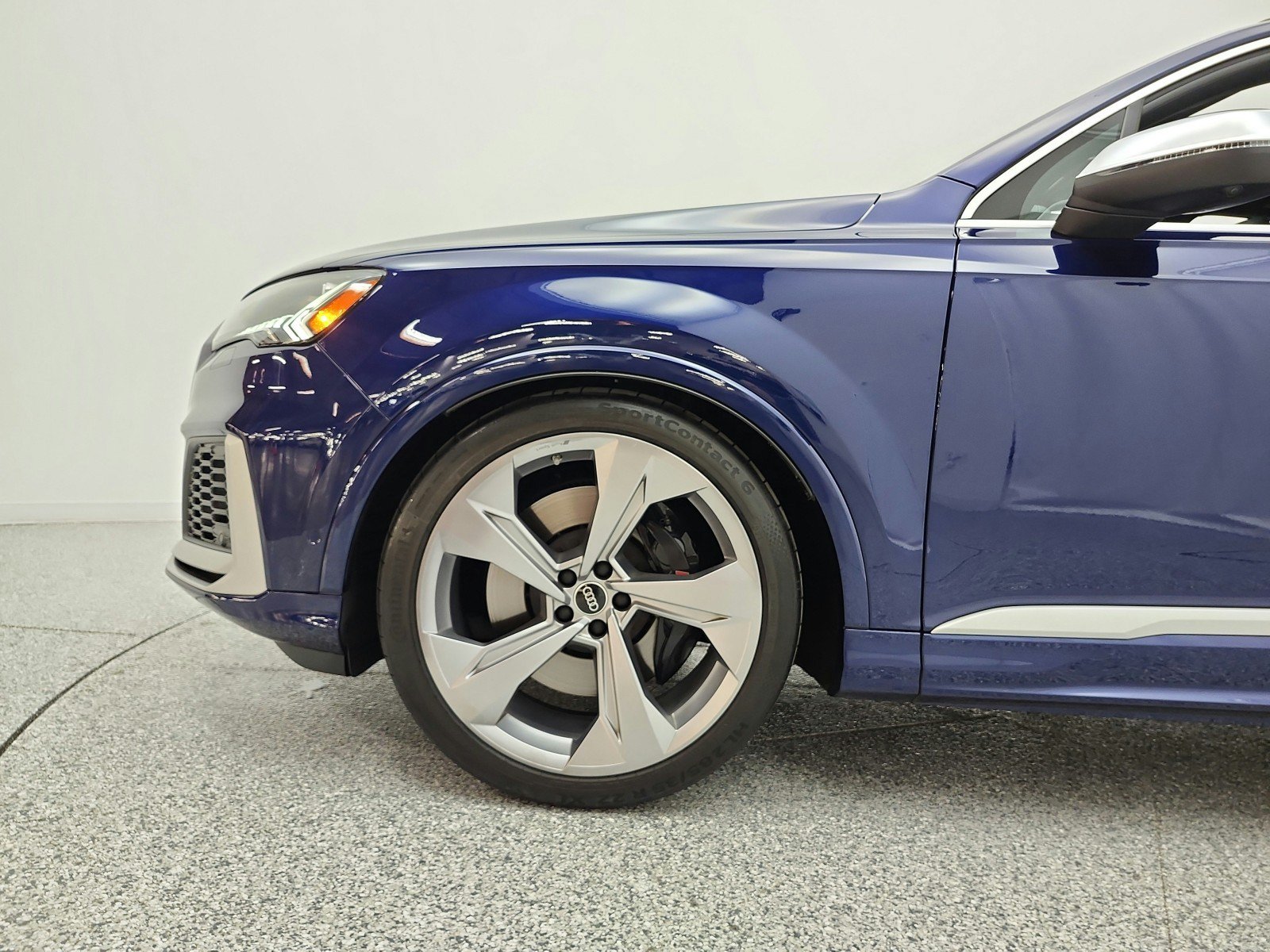 Used 2023 Audi SQ7 Premium Plus AWD/4WD image 38