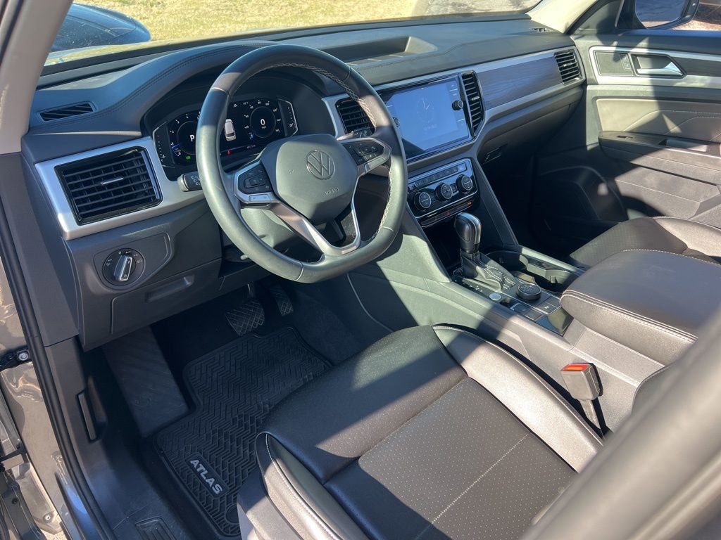 Used 2022 Volkswagen Atlas SE image 14
