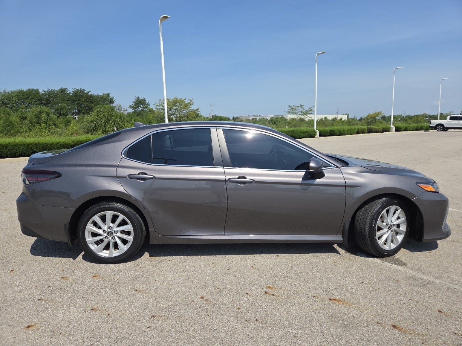 Used 2022 Toyota Camry LE w/ Carpet Mat Package (TMS) FWD image 19