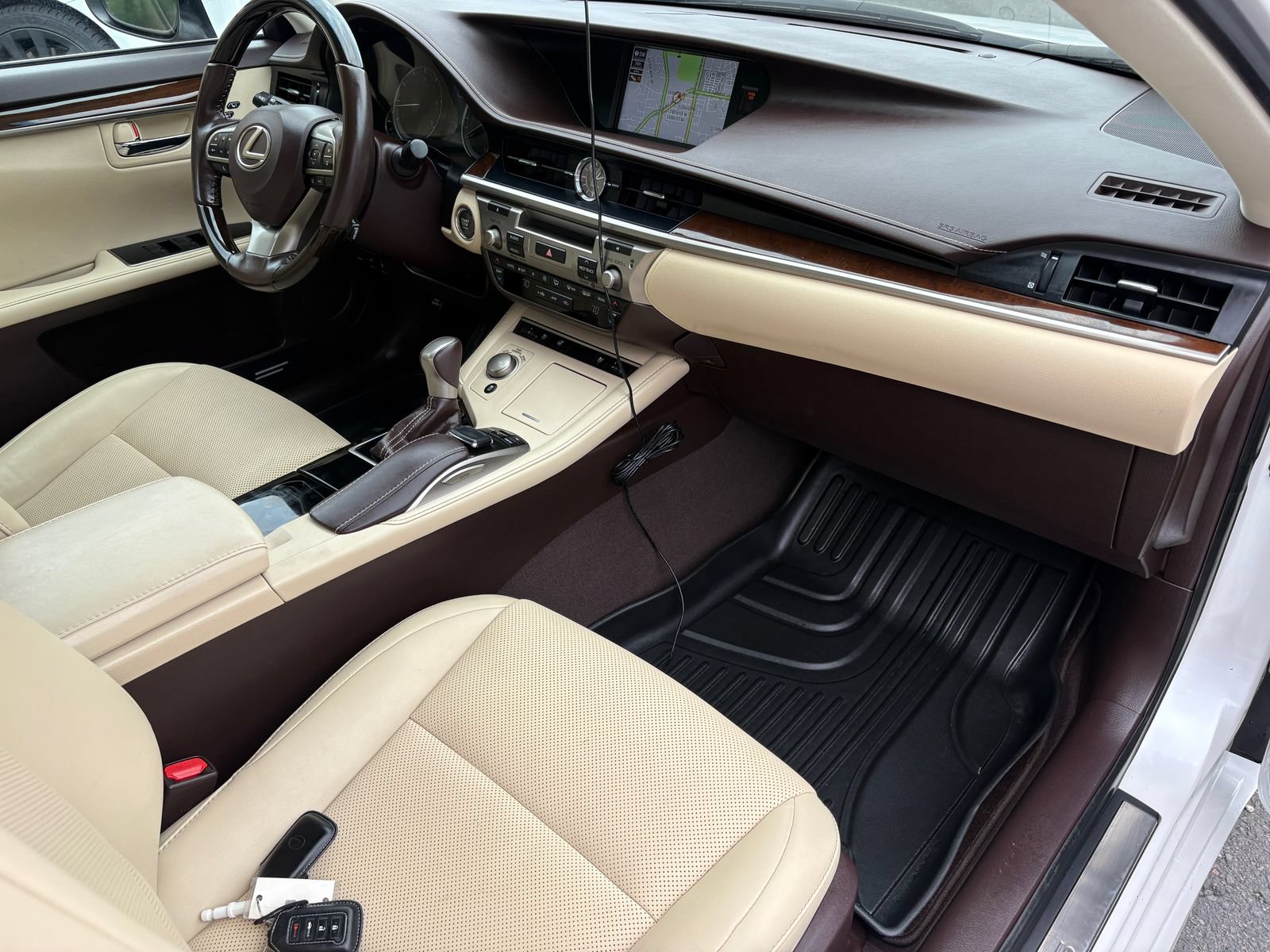Used 2018 Lexus ES 350 w/ Navigation System Package FWD image 23