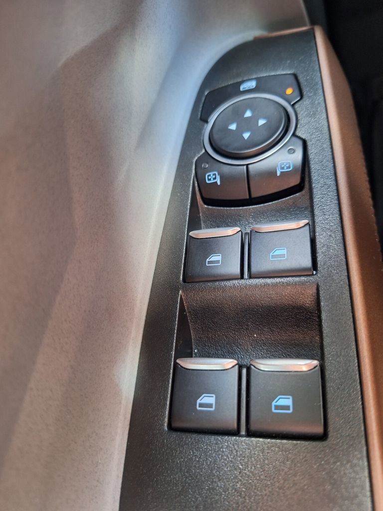 Used 2022 Ford Maverick Lariat w/ Equipment Group 500A Standard image 20