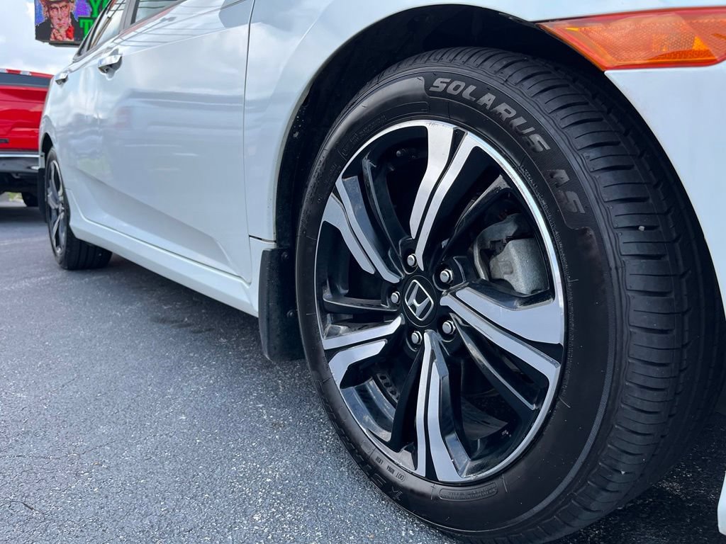 Used 2017 Honda Civic Touring image 12