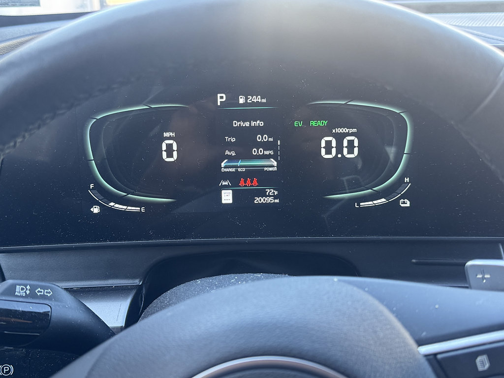 Used 2023 Kia Sportage EX AWD/4WD image 5