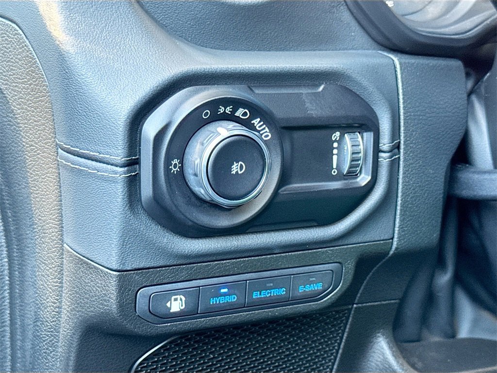 Used 2024 Jeep Wrangler High Altitude image 25